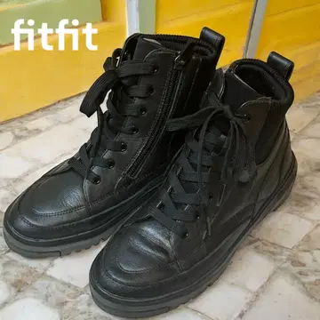 미사용 새상품 핏핏 하이 라이즈 가죽 숏부츠 블랙 22cm