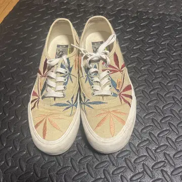 Vans 잎 패턴 디자인 스니커즈