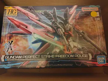 새상품 HG 1/144 건담 퍼펙트 스트라이크 프리덤 루즈 상자 파손
