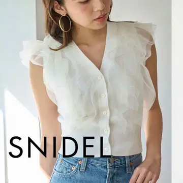 SNIDEL 스나이델 튤 슬리브 니트 풀오버 시어 화이트