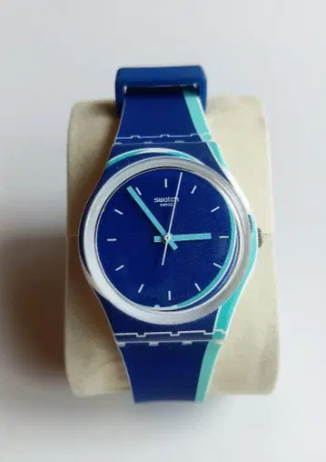 Swatch 네이비/터콰이즈 러버 벨트 시계