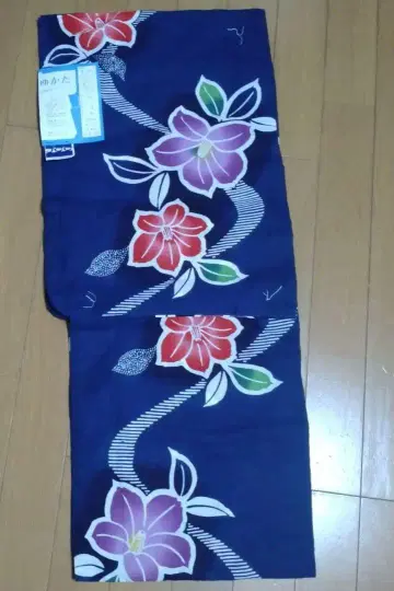 꽃무늬 네이비 컬러 유카타 레트로