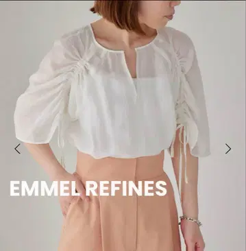 EMMEL REFINES 화이트 오부소매 블라우스
