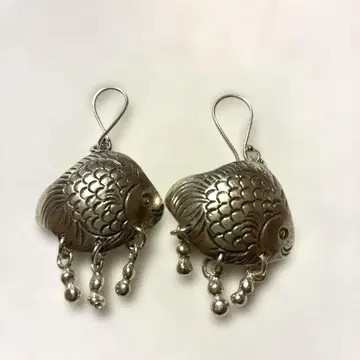 카렌 실버 물고기 귀걸이