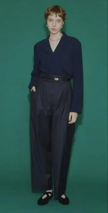 미라 오웬 벨트 뒷면 밴딩 페이퍼백 팬츠