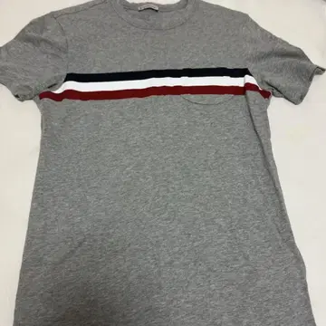 MONCLER 그레이 스트라이프 티셔츠