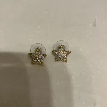 별 모양 크리스탈 스터드 귀걸이