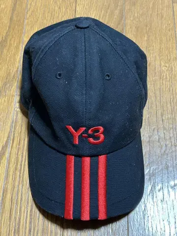 Y3 Black x Red 캡