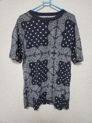 TOMMYJEANS 토미 진 반다나 패턴 티셔츠 네이비 L