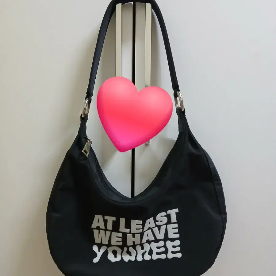 ☆韓国の人気☆【YOUHEE】☆YOUHEE LETTERING HOBO BA.G☆ Youhee Hobo Shoulder Bag on Bunjang Global Site.