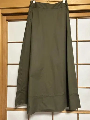 바나나 리퍼블릭 카키 스커트