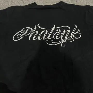 PHATRNK 블랙 티셔츠
