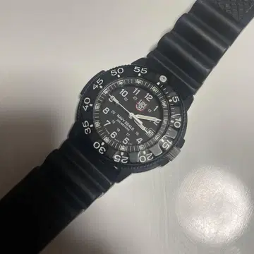 Luminox 시리즈 3000 블랙 러버 밴드