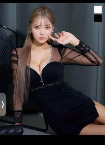 JEWELS 블랙 드레스 비침 긴팔