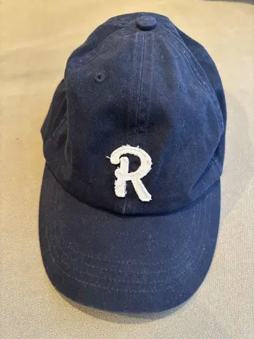 RHC 자수 R 로고 캡 론 헤르만