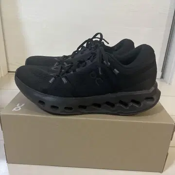 On Cloud surfer2 27 클라우드 서퍼 러닝화