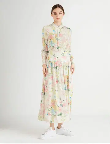 borders at balcony FLOWER SILK 꽃무늬 원피스