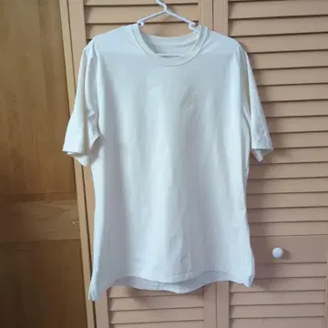 andar S 사이즈 아이보리 티셔츠