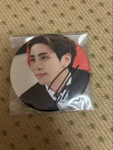 SHINee 종현 빅 사이즈 캔 배치 친필 사인 포함