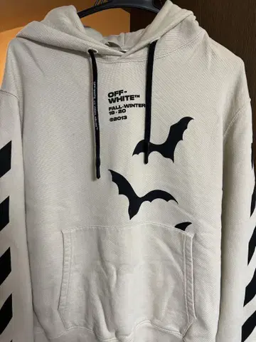 OFF-WHITE 배트 프린트 후드티
