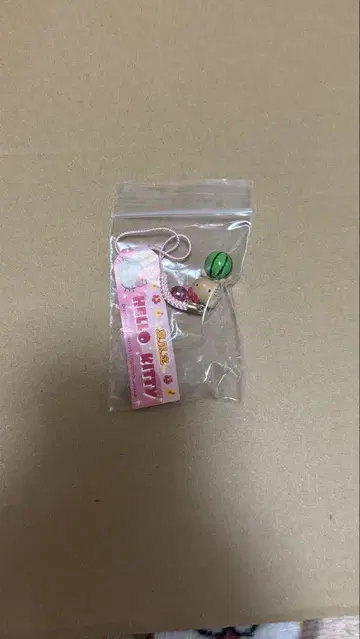 여름 한정판 헬로키티