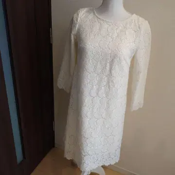 아이보리 레이스 7부 소매 원피스