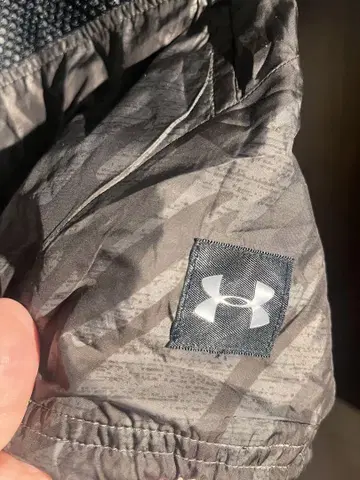[새상품급] UNDER ARMOUR 언더아머 메쉬 풀오버 후드티