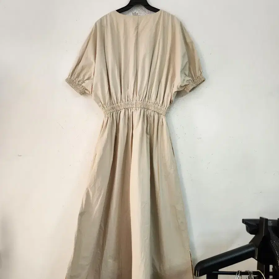【韓国発】shirring pattern long one piece Shirring Pattern Onepiece on Bunjang Global Site.