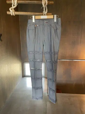 이타리야 그레이 스트라이프 팬츠 S 사이즈