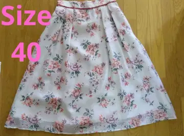 Size 40 새상품급 꽃무늬 스커트