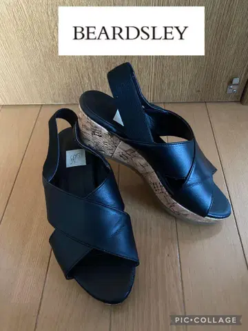 비어즐리 크로스 디자인 샌들 S