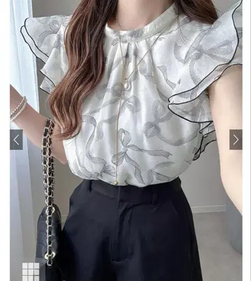 리본 무늬 쉬폰 블라우스
