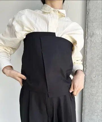 셀렉트 모카 프론트 턱 뷔스티에 새상품