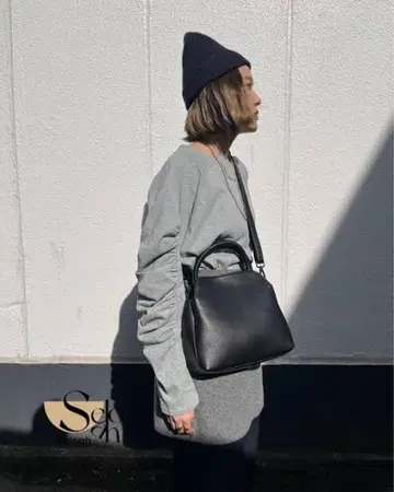 Seloah 셀로아 Cube leather bag 큐브 레더백