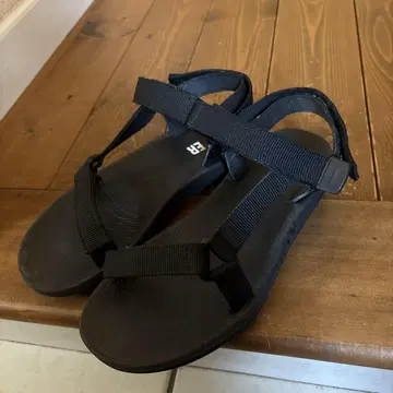 CAMPPER 블랙 컴포트 샌들