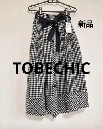 미사용 새상품 TOBECHIC 체크 무늬 스커트 40size