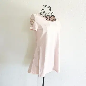 알라만다 티셔츠 M 핑크 비쥬 리본 라메 큐트 미사용품