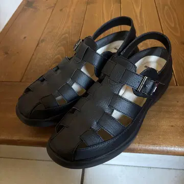 새상품급 coq sportif 블랙 스트랩 샌들