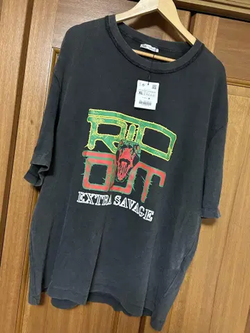 자라 EXTRA SAVAGE XL 티셔츠 택 포함 미사용 새상품!