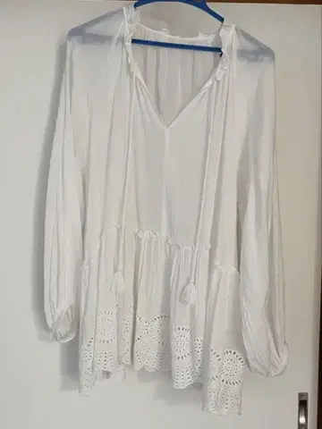Spick&Span 컷워크 레이스 거즈 블라우스