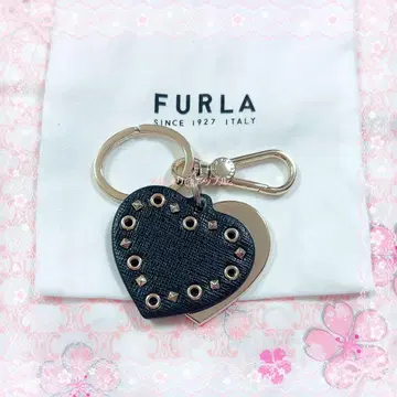 FURLA 훌라 하트 모티브 스터드 가죽 키링 참
