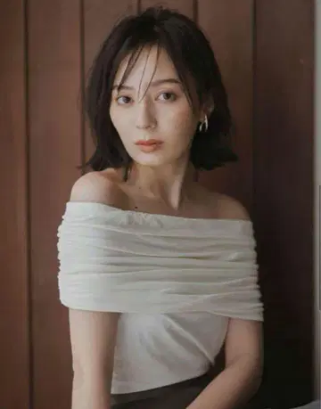 anuans 시어 오프 숄더 개더 컷 탑