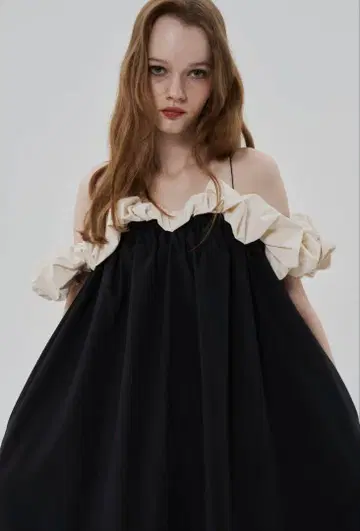완판템 THE TOE FRILLS ONEPIECE