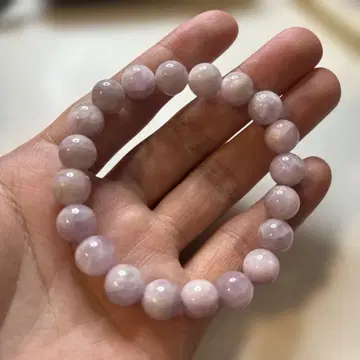 사랑을 잊지 않는 핑크 쿤차이트! 예뻐요!
