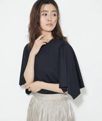 미사용 새상품 글로스 저지 손수건 슬리브 티셔츠 블랙