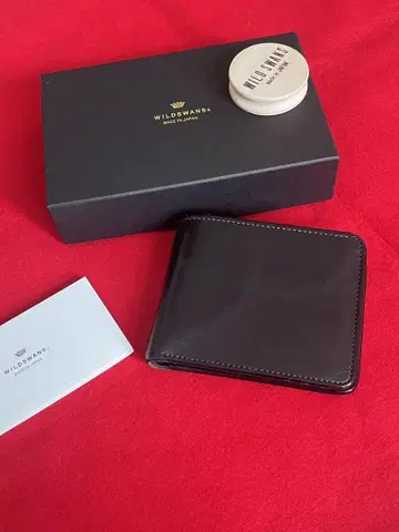 WILDSWANS 그라운더 안장 블랙 왕관 긴 로고 와일드 스완스