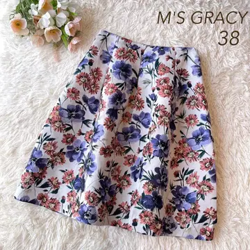 새상품급 M'S GRACY 플라워 모티브 자카드 스커트 베이지 38