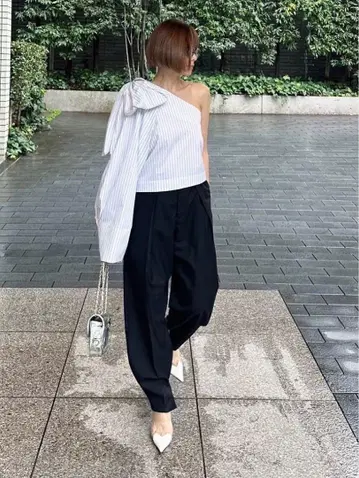 cygne 원숄더 리본 탑 Veronica
