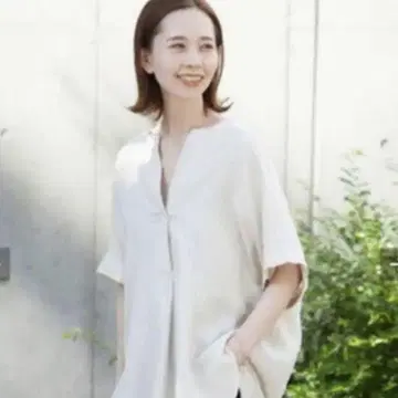 저널 스탠다드 레이온 린넨 노카라 블라우스