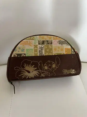 스티치 파우치